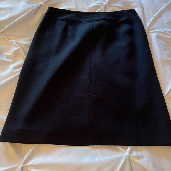 Banana Republic knee length skirt size 0 - Picture 3 of 3